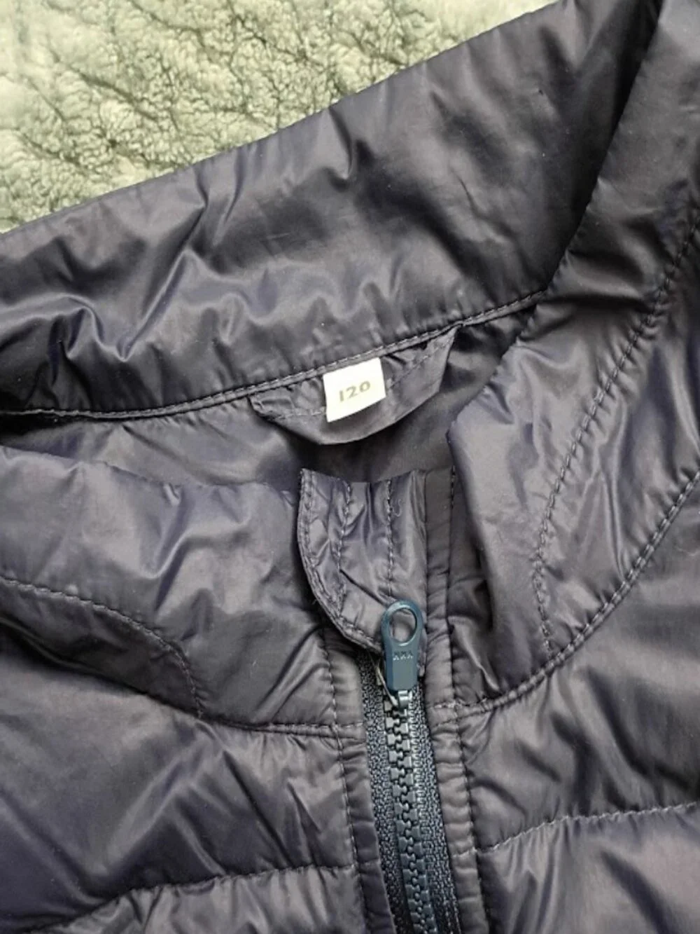 MUJI Kids Lightweight Puffer Vest – Size 120 (Navy)